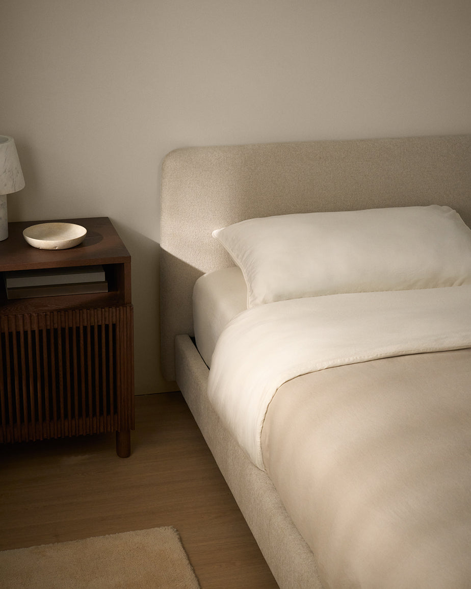 Cama Selven en chenilla beige para colchón de 150 x 200 cm